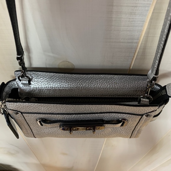 Coach Swagger Wristlet Silver Leather Crossbody - Picture 6 of 12